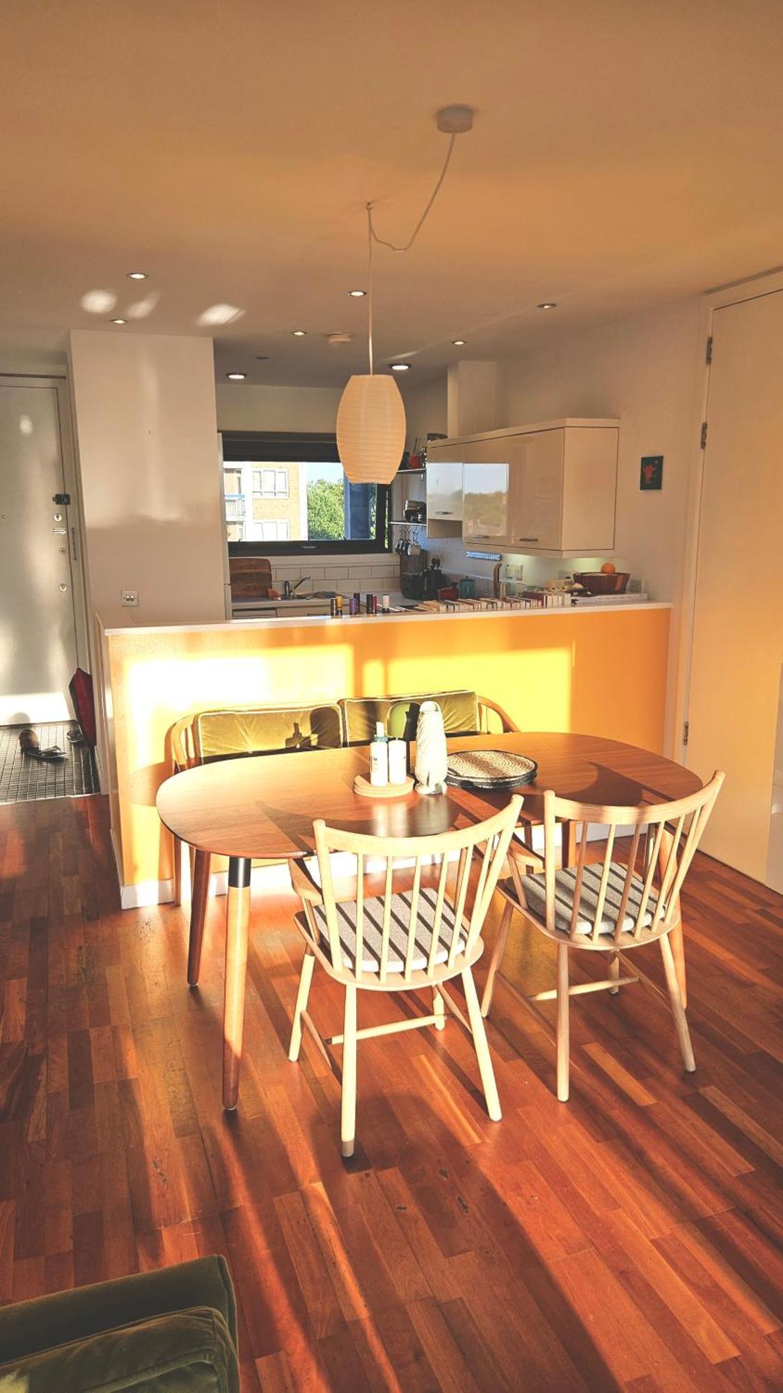 Roof Terrace, 2-bed 2-bath, Stoke Newington Appartamento *
