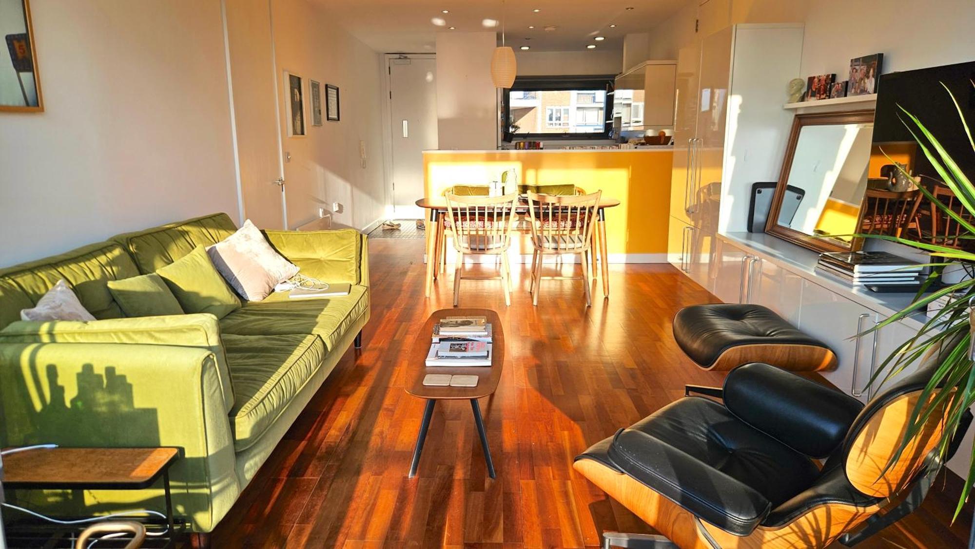 Appartamento Roof Terrace, 2-bed 2-bath, Stoke Newington Londra